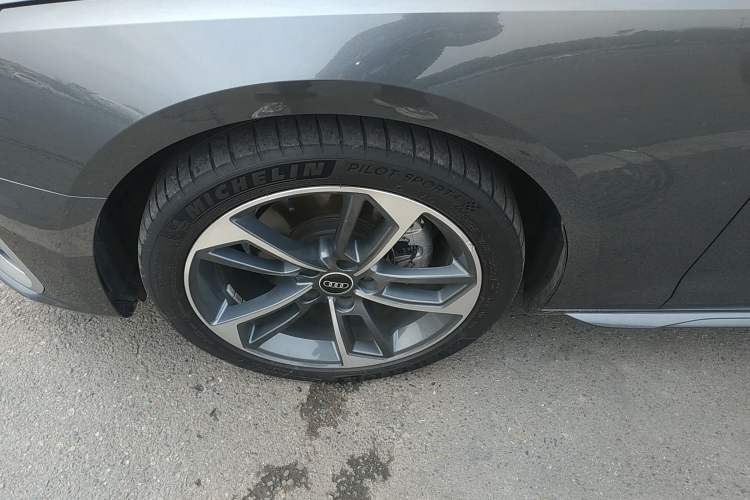 Used Audi A4L 2022 40 TFSI Fashion Dynamic Model
