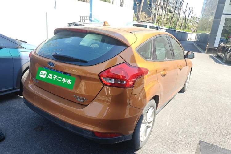 Used Ford Focus 2015 Hatchback EcoBoost 125 Automatic Supreme Style Edition
