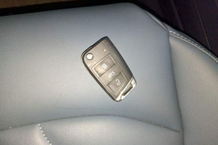 Used Volkswagen Tharu 2024 300TSI Two-Wheel-Drive Moon Luxury Edition