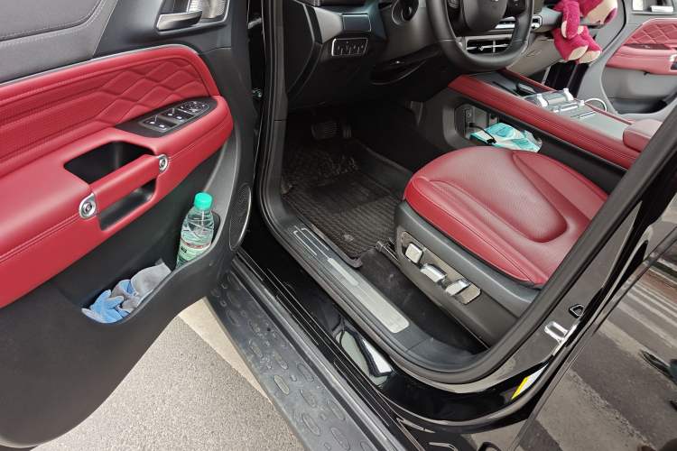 Used Tank 300 2025 2.0T Conqueror
