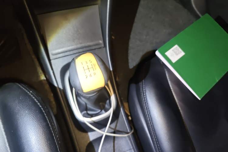 Used Nissan Sylphy 2018 Classic 1.6XE Manual Comfort Edition Gear Lever