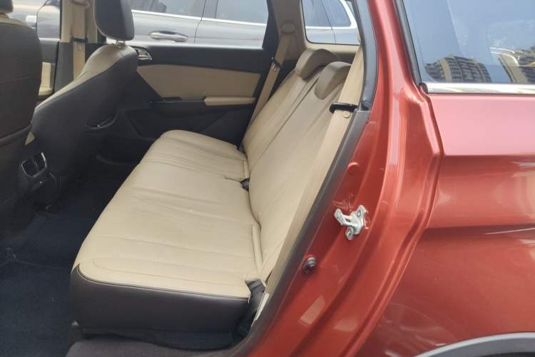 Used Baojun 310W 2017 1.5L Manual Fashion Model China V Left Rear Seat