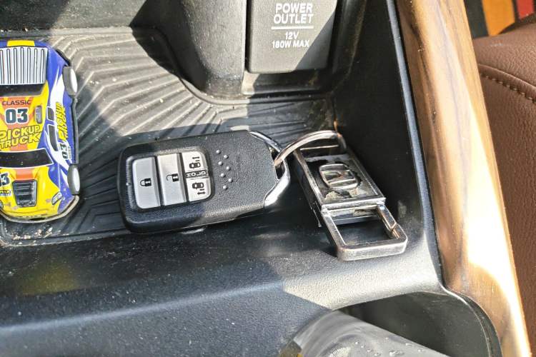 Used Honda CR-V 2017 Hybrid 2.0L Pure Edition