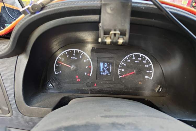 Used FORTHING Lingzhi 2022 M5L 1.6L Utility Model 7 Seats