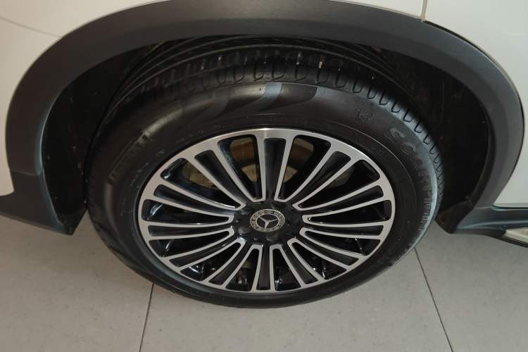 Used Mercedes-Benz GLC 2019 GLC 260 L 4MATIC Dynamic Model