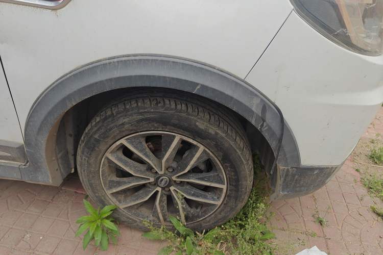 Used SWM X3 2017 1.6L Manual Fashion Model
