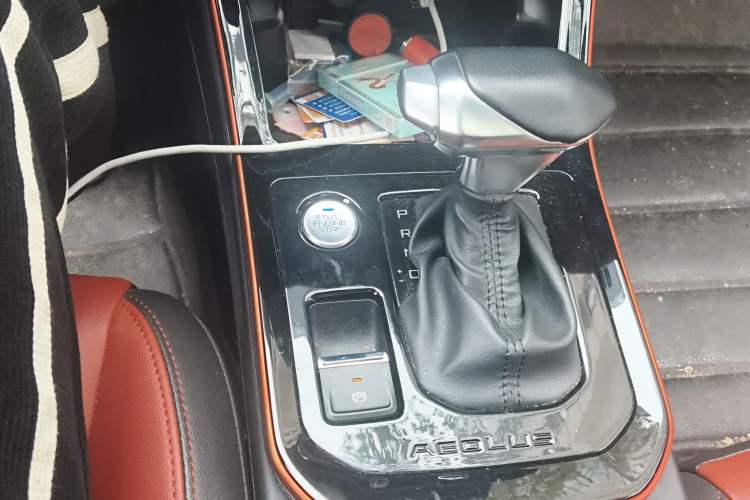 Used Dongfeng Aeolus Yixuan 2021 230T Automatic Zuiying Knight Edition Gear Lever