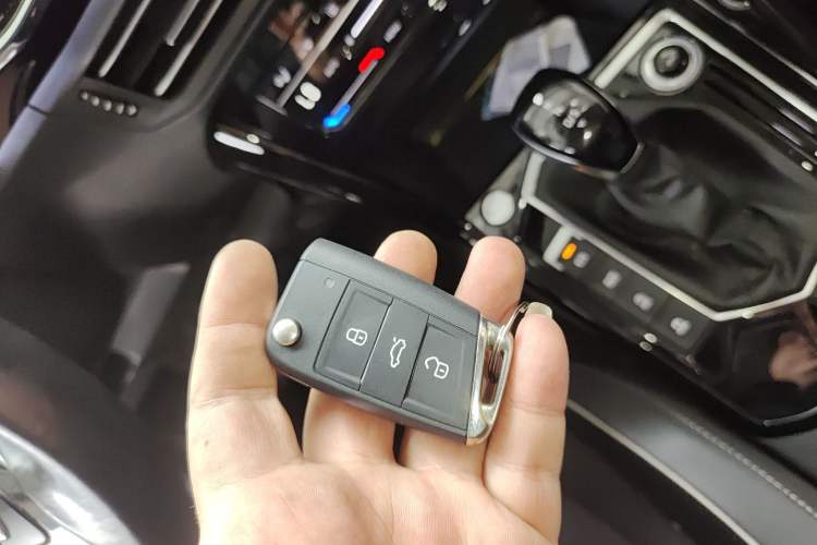 Used Volkswagen Tayron 2020 330TSI Two-Wheel Drive Luxury Connected Pro Edition
