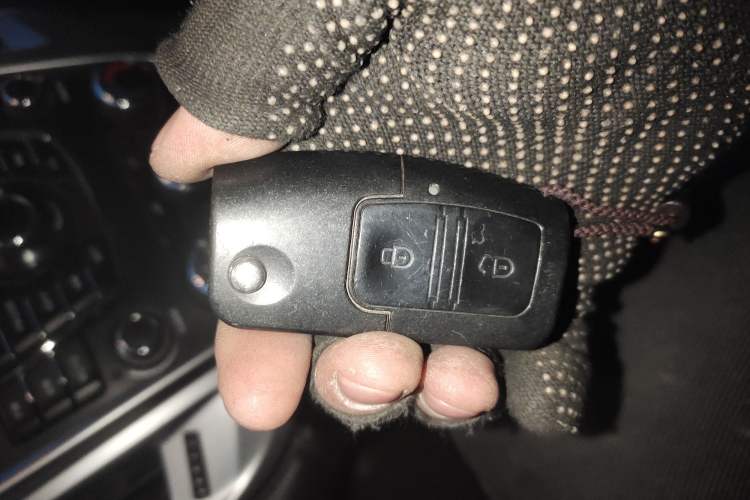 Used JMC Yuhu 7 2016 2.4T Two-Wheel Drive Luxury Edition JX4D24
