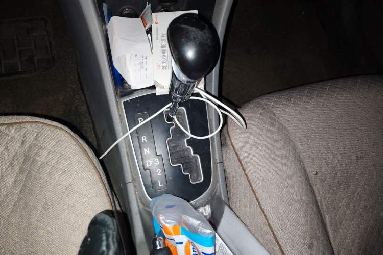 Used Hyundai Verna (older generation) 2010 Sedan 1.4L Automatic Comfort Model GS
