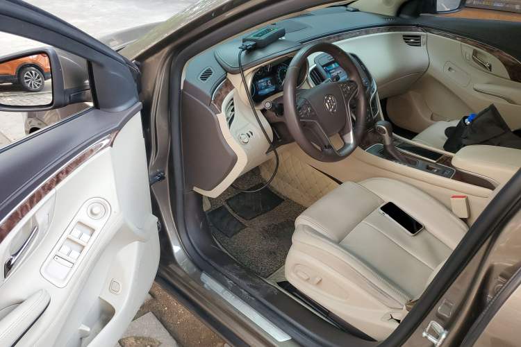 Used Buick LaCrosse 2013 2.4L SIDI Leading Comfort Version
