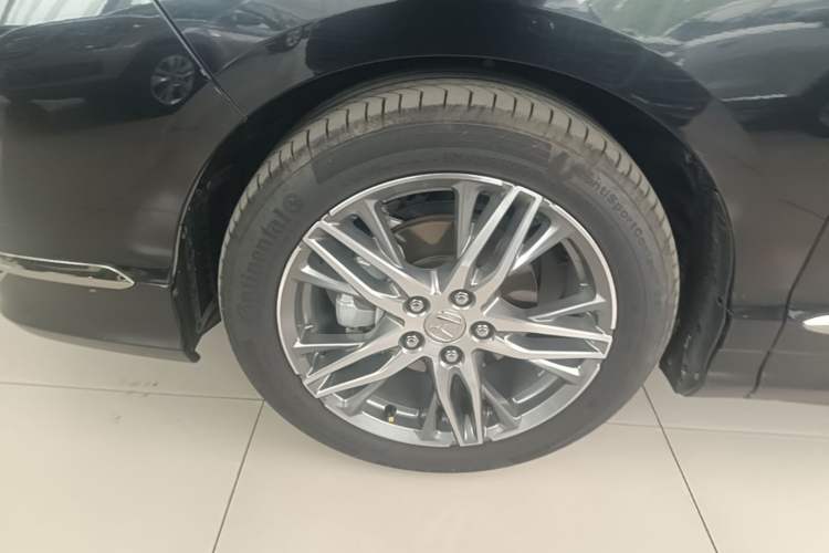 Used Honda Elysion 2019 2.0L Hybrid Supreme Edition Left Front Wheel Hub