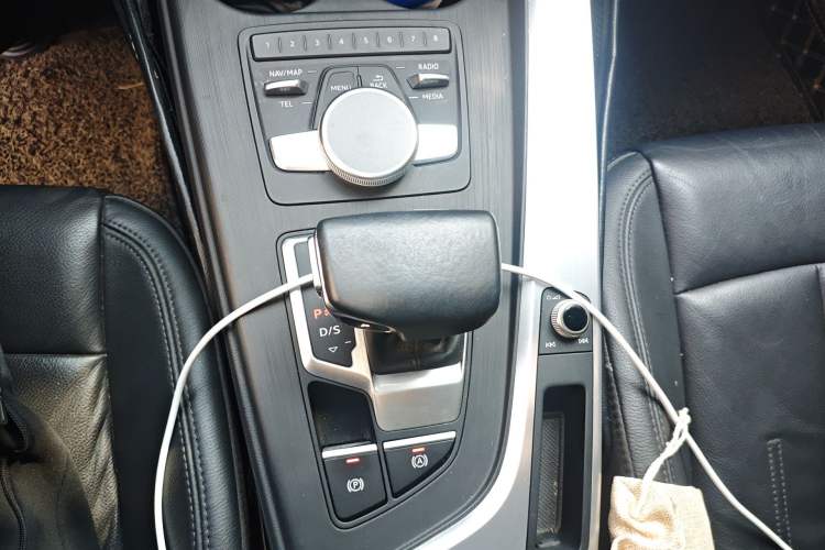 Used Audi A4L 2018 30th Anniversary Edition 40 TFSI Fashion Model
