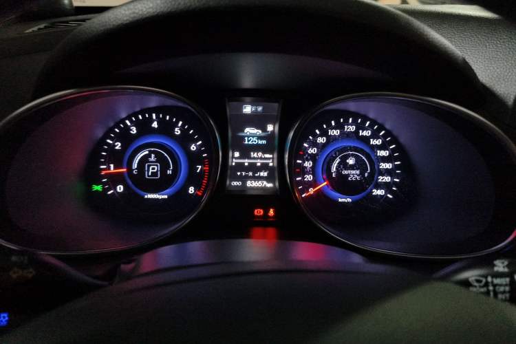 Used Hyundai Santa Fe 2013 2.4L Automatic 4x4 Smart Version