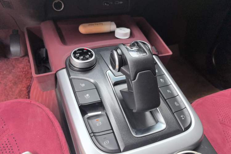 Used Tank 300 2023 City Edition 2.0T—Stylish as Ever