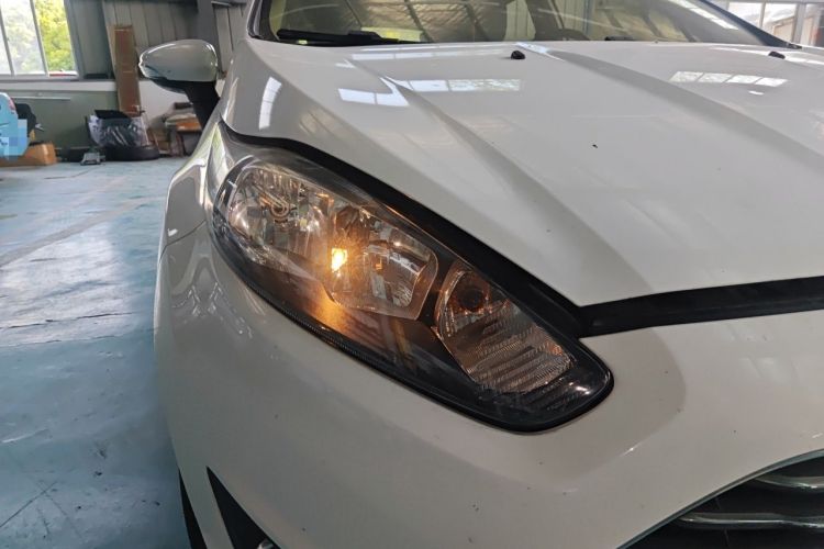 Used Ford Fiesta 2013 Hatchback 1.5L Automatic Fashion Edition

