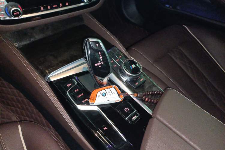 Used BMW 5 Series 2022 Second Facelift 525Li M Sport Package