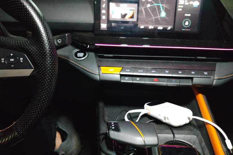 Used CHANGAN UNI-V 2022 1.5T Prestige Version Audio And AC Panel