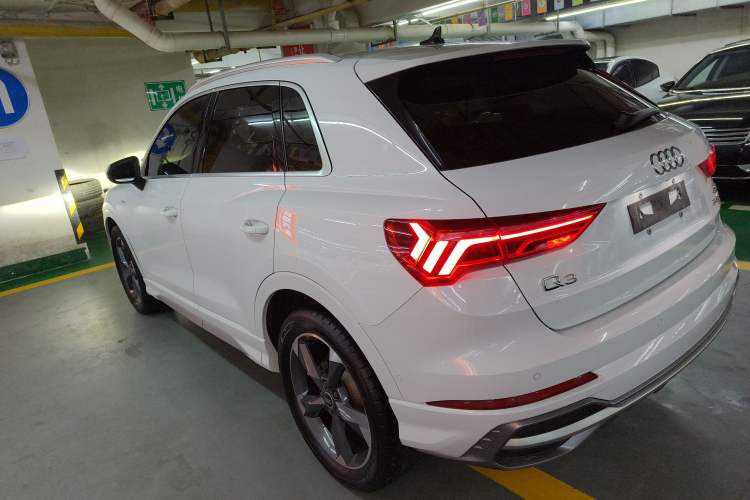 Used Audi Q3 2022 35 TFSI Fashion Dynamic Model