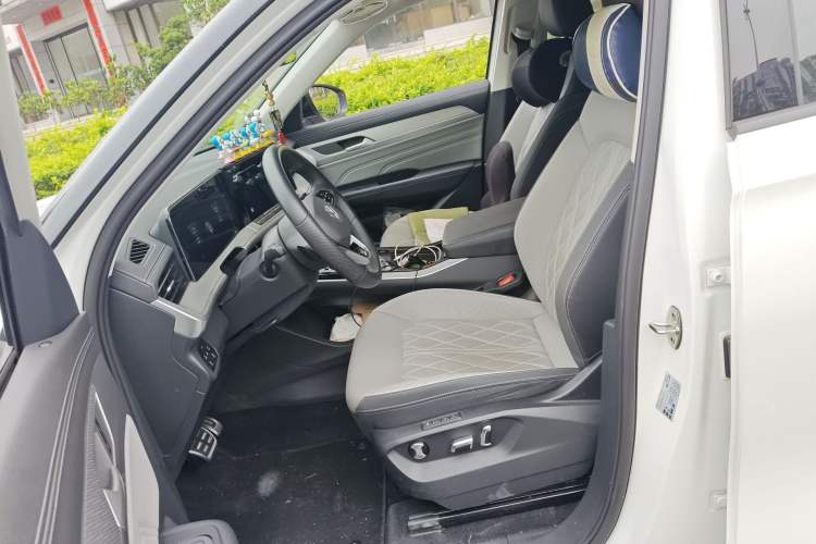 Used Volkswagen Tavendor 2023 380TSI Four-Wheel Drive R-Line Cruise Edition Left Front Seat