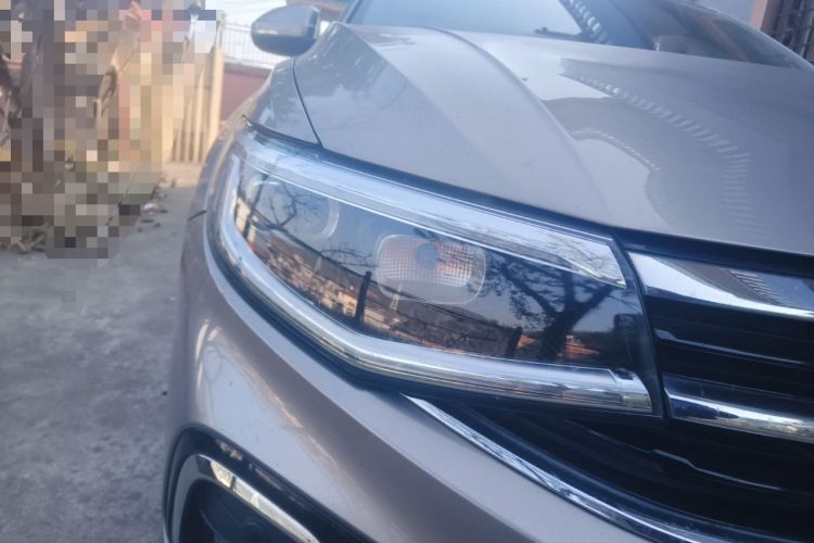 Used Volkswagen Bora 2023 200TSI DSG Smart Drive Version Right Front Headlight