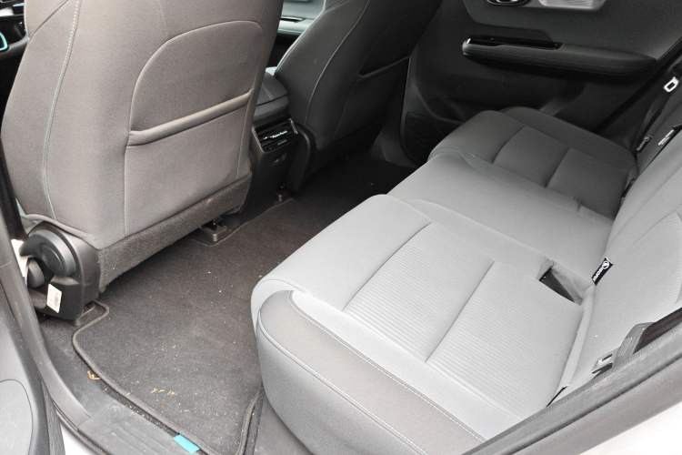 Used AION Y 2023 Younger Left Rear Seat