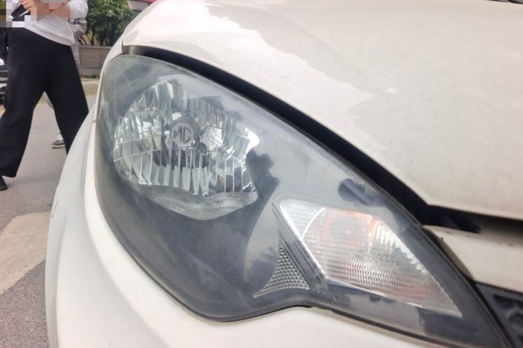 Used MG 3 2014 1.5L AMT Elite Edition Right Front Headlight