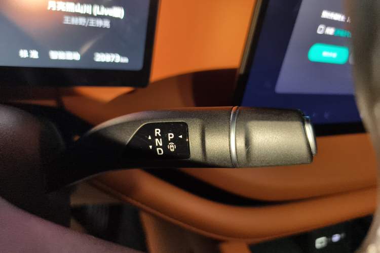 Used Wey Lanshan 2023 Four-Wheel Drive Ultra-Long Range Version Gear Lever