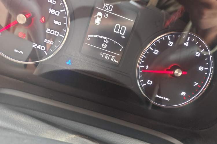 Used Roewe RX5 2018 20T Two-Wheel Drive Manual Flagship Edition Odometer Close Up