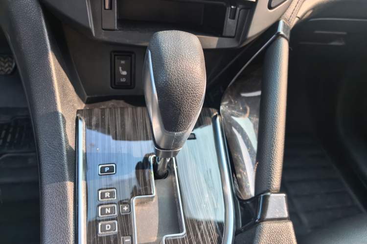 Used Dongfeng Aeolus AX7 2016 2.3L Automatic ZhiZun Version