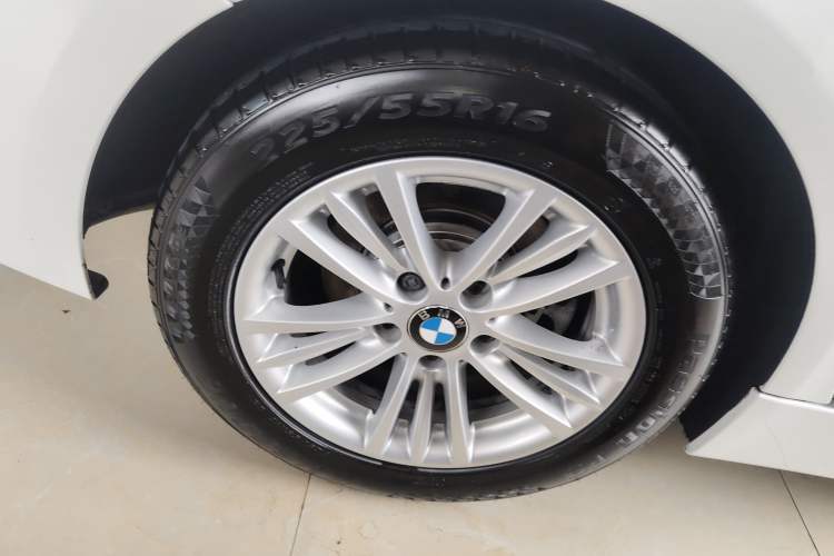 Used BMW 3 Series 2014 320Li Fashion Model

