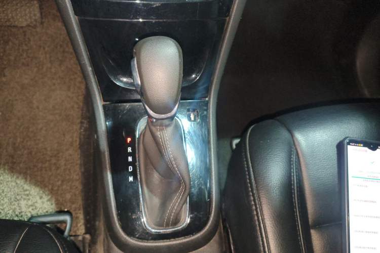 Used Buick Encore 2017 18T Automatic Two-Wheel Drive Urban Leading Model Gear Lever