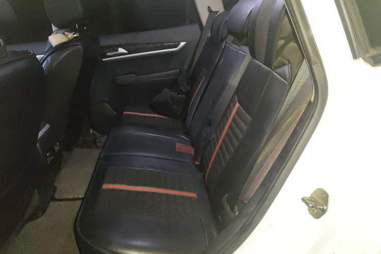 Used Dongfeng Aeolus AX7 2016 1.4T Manual Zhuyue Model
