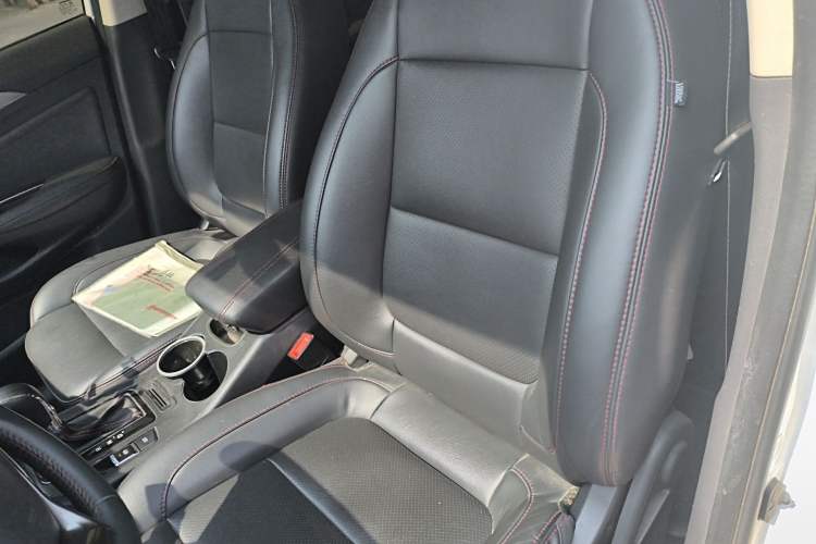 Used CHANGAN CS75 2017 Shangkui Edition 1.5T Automatic Fengxiang Model
