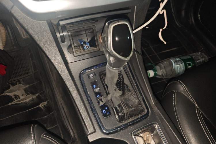 Used Geely Auto Emgrand 2016 Sedan 1.5L CVT Upward Version
