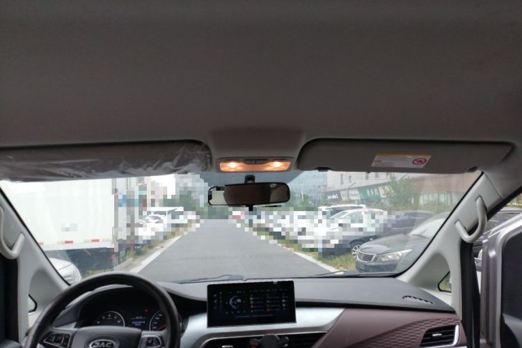 Used JAC Refine M3 2022 PLUS 1.5T 7-Seater Standard Model
