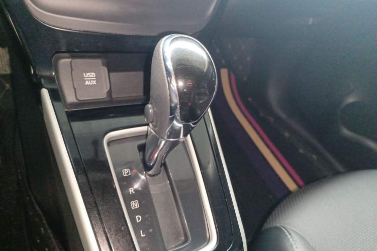 Used Nissan Sylphy 2016 1.6XV CVT Smart Enjoyment Version Gear Lever