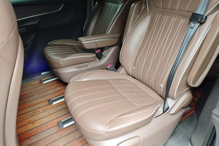 Used Roewe iMAX8 New Energy 2022 Silver Edition Left Rear Seat