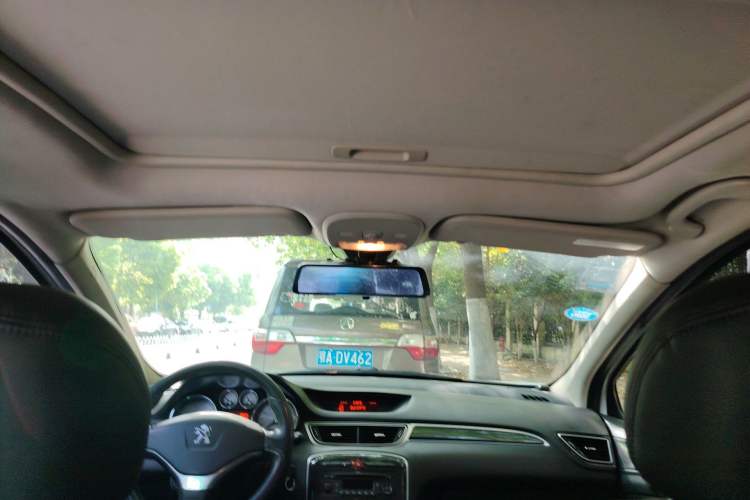 Used Peugeot 308 2013 1.6L Manual Fashion Model