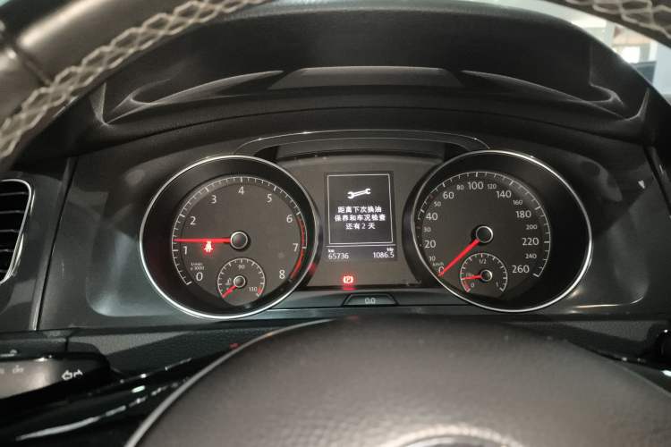 Used Volkswagen Golf 2017 1.6L Automatic Comfort Million-Vehicle Anniversary Edition
