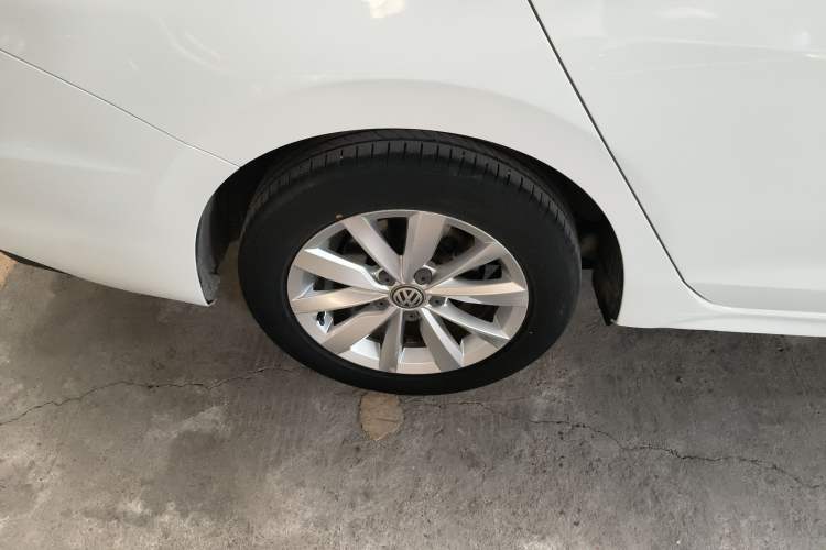 Used Volkswagen Bora 2019 1.5L Automatic Comfort Model Right Rear Wheel Hub
