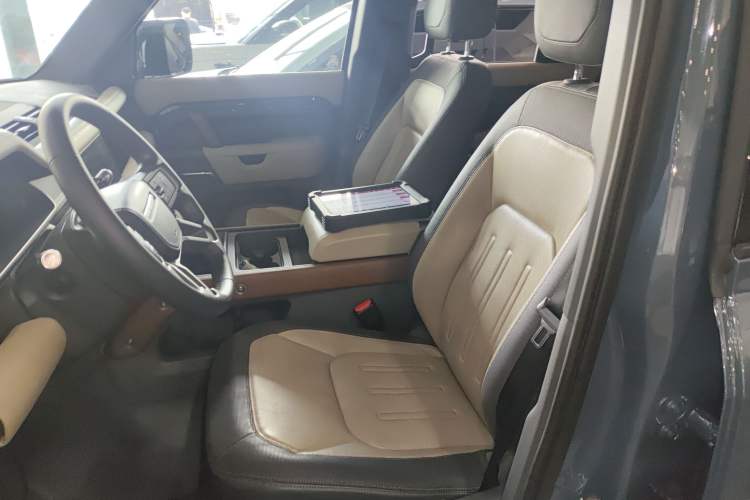 Used Land Rover Defender 2021 110 P400 X-DYNAMIC HSE
