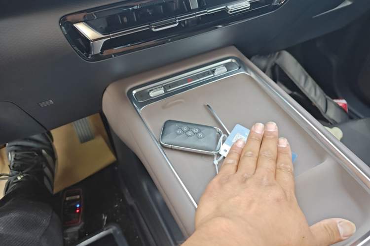 Used Wuling Starlight 730 2025 Model Pure Electric 500km Luxury Edition