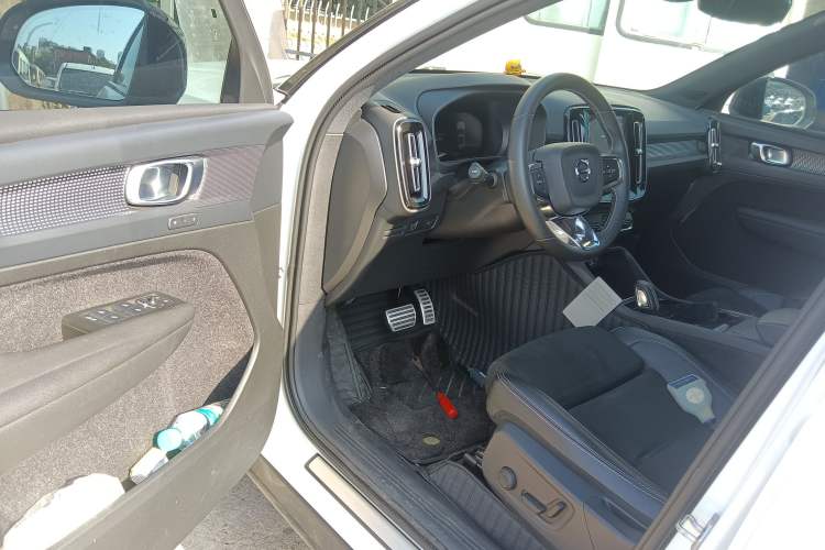 Used Volvo XC40 New Energy 2021 P8 Pure Electric All-Wheel Drive Smart Luxury Sport Edition
