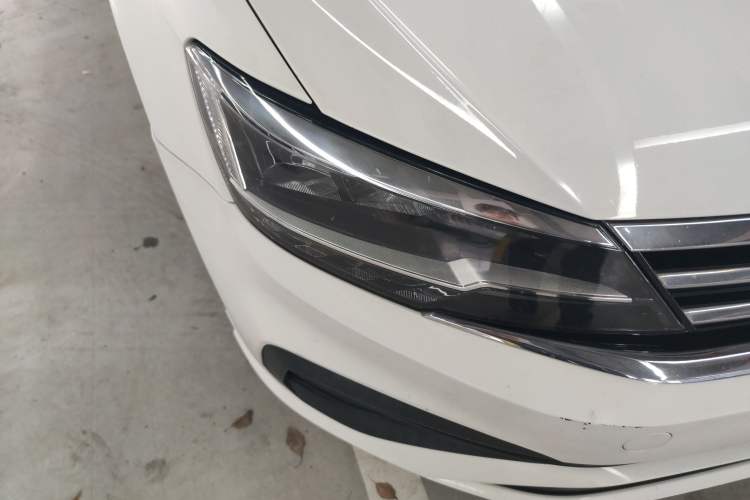 Used Volkswagen Lamando 2019 230TSI DSG Fashion Edition China VI Right Front Headlight