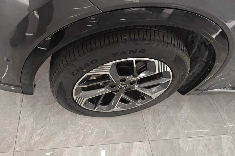 Used CHANGAN CS75 PLUS 2025 4th Generation 1.5T New Blue Whale Smart Flagship Version Exterior 4