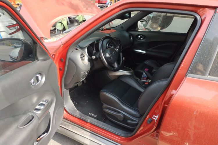 Used Infiniti ESQ 2014 1.6L Spontaneous Edition Driver Seat