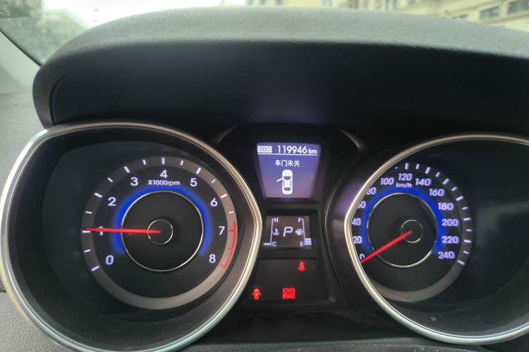 Used Hyundai Elantra (5th Generation / Langdong) 2015 1.6L Automatic Luxury Model