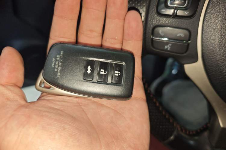 Used Lexus IS 2017 300 F SPORT Edition Vehicle Key