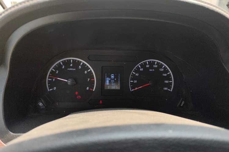 Used FORTHING Lingzhi 2021 M5L 2.0L Utility Model
